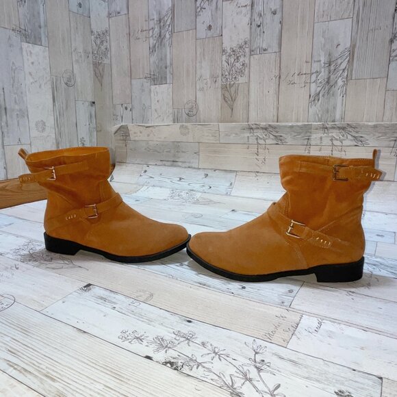 Guilty Soles Kiera Tan Vegan Suede Booties - Picture 3 of 5